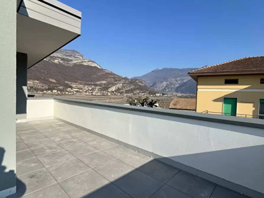 Immagine 4 di Attico in vendita  in volano a Volano