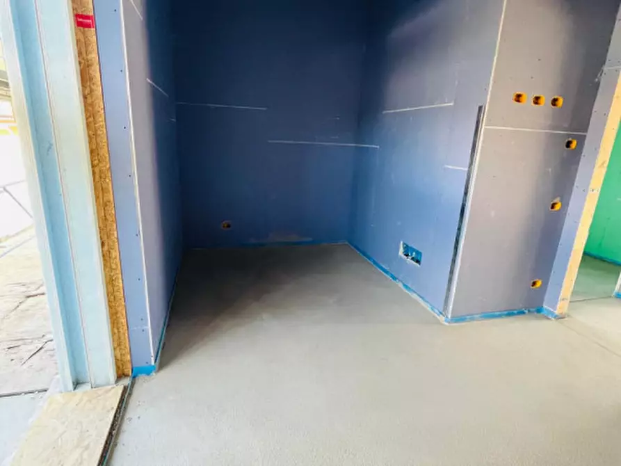 Immagine 8 di Attico in vendita  in volano a Volano