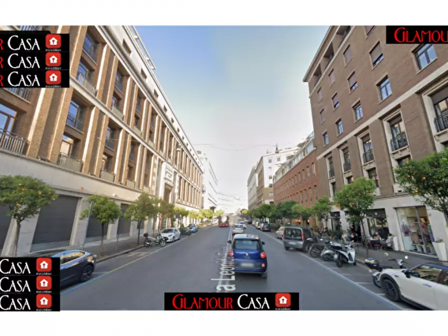 Immagine 15 di Negozio in vendita  in Via Leonida Bissolati a Roma