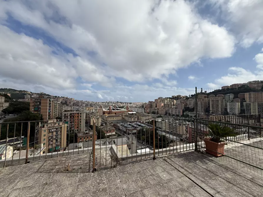 Immagine 13 di Appartamento in vendita  in Via Montenero a Genova