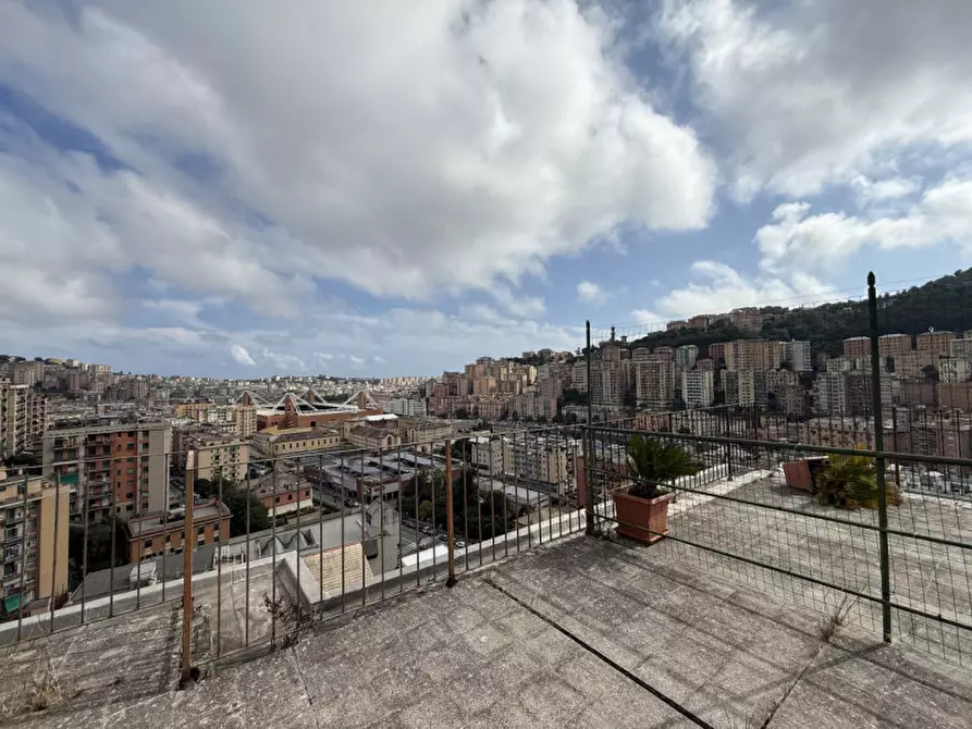 Immagine 14 di Appartamento in vendita  in Via Montenero a Genova