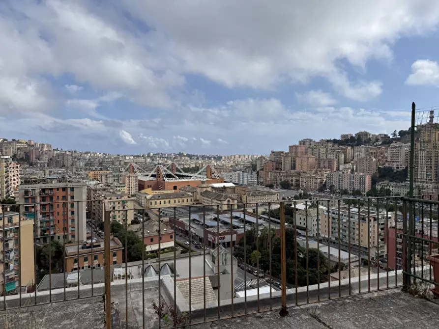 Immagine 15 di Appartamento in vendita  in Via Montenero a Genova