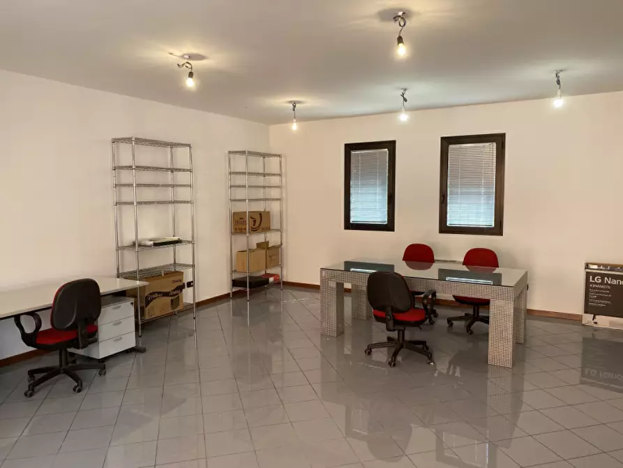 Immagine 2 di Ufficio in vendita  in via Vigonovese a Padova