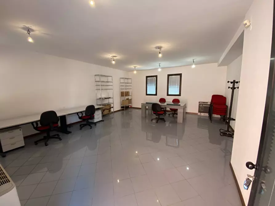 Immagine 4 di Ufficio in vendita  in via Vigonovese a Padova