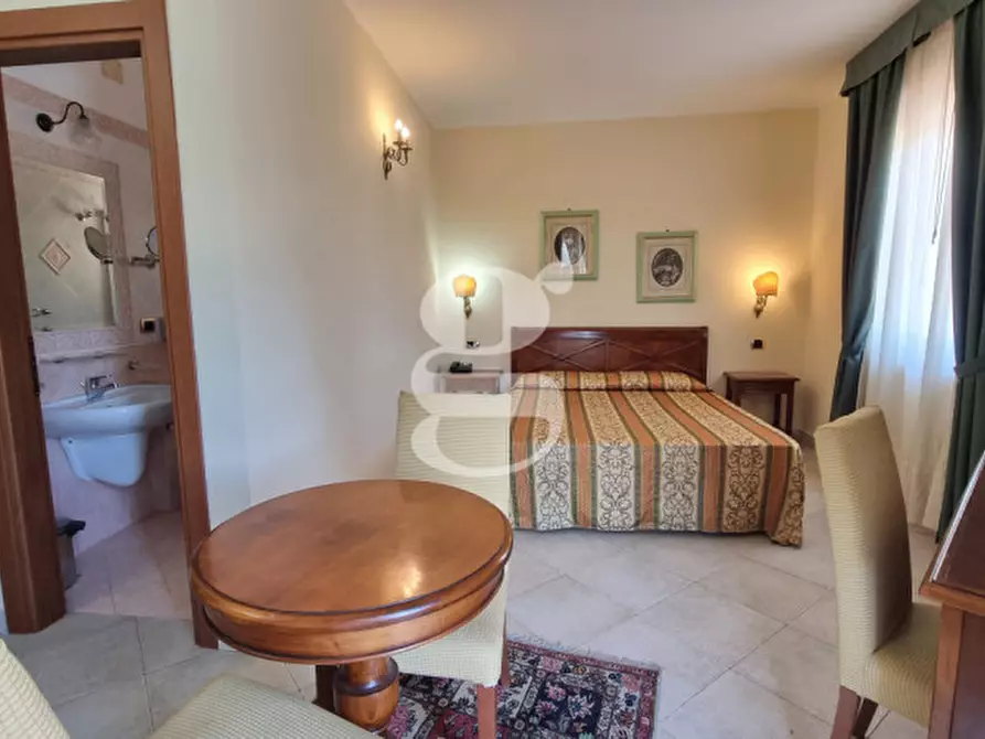 Immagine 21 di Hotel in vendita  in Via Nazionale,N°264 a Falcone