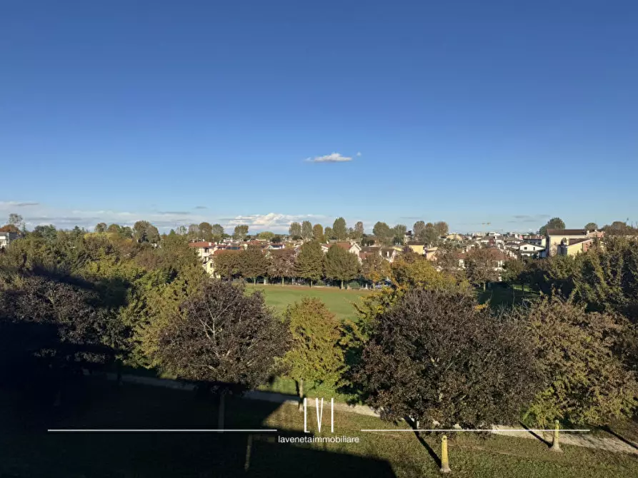 Immagine 27 di Appartamento in vendita  in via del Centenario 36 a San Donà Di Piave