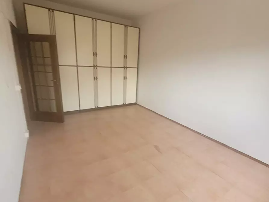 Immagine 7 di Appartamento in vendita  in Via Garegnano a Milano