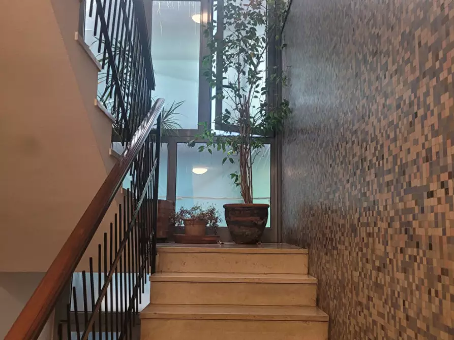 Immagine 15 di Appartamento in vendita  in Via Garegnano a Milano