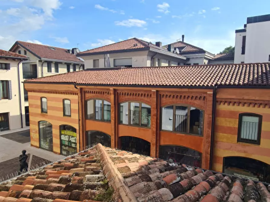 Immagine 8 di Negozio in affitto  in Piazza Giorgione a Castelfranco Veneto