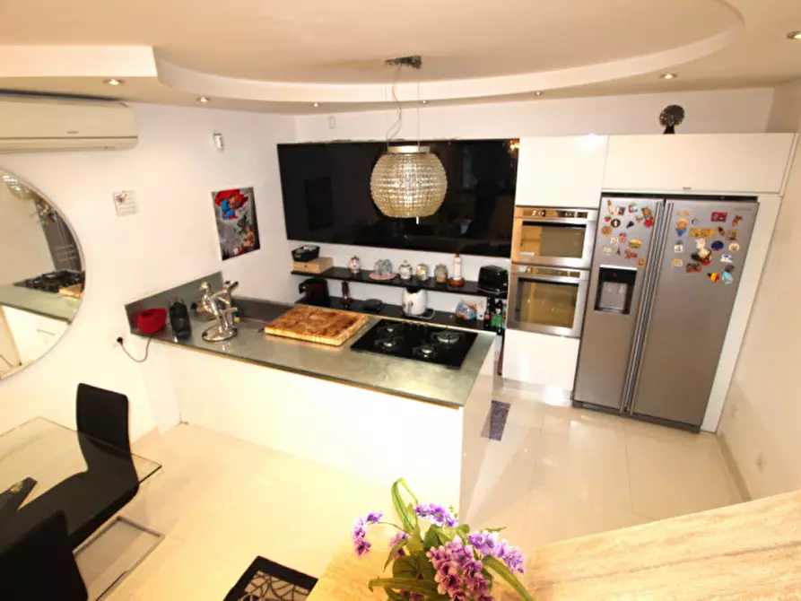 Immagine 2 di Villa in vendita  in Via Narcao a Roma