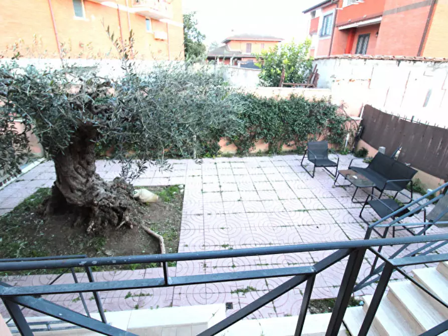 Immagine 20 di Villa in vendita  in Via Narcao a Roma