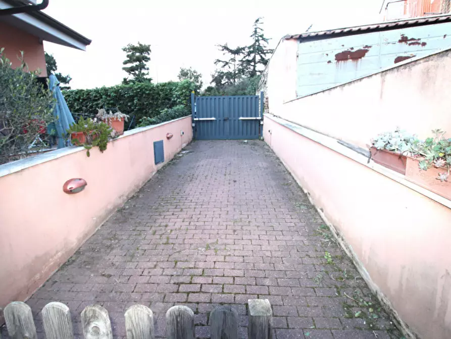 Immagine 24 di Villa in vendita  in Via Narcao a Roma