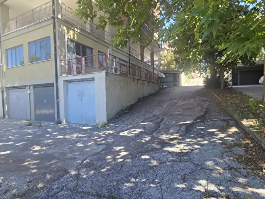 Immagine 1 di Garage in vendita  in Via del Salice, 4 a Terni