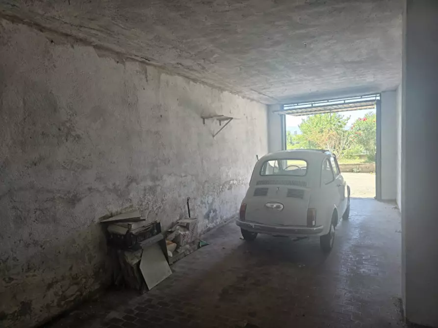 Immagine 2 di Garage in vendita  in Via del Salice, 4 a Terni