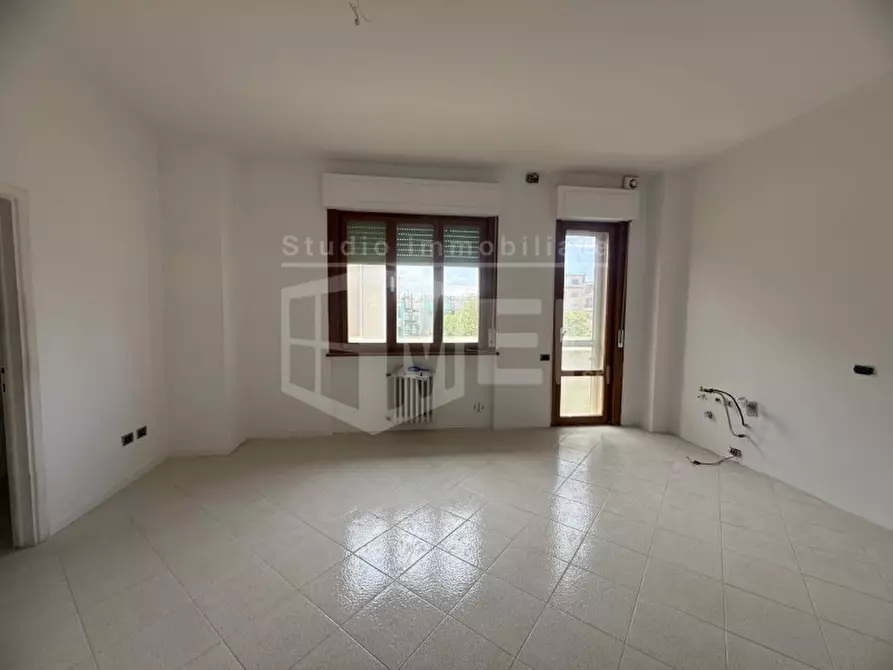 Immagine 6 di Appartamento in vendita  in Via Alessandro Volta a Cecina