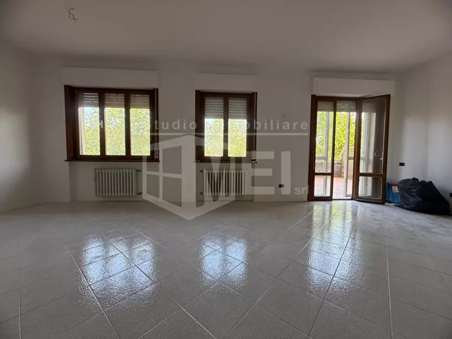 Immagine 8 di Appartamento in vendita  in Via Alessandro Volta a Cecina