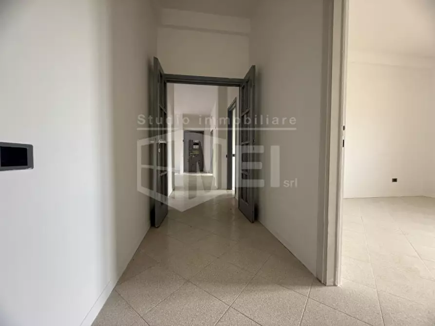 Immagine 9 di Appartamento in vendita  in Via Alessandro Volta a Cecina