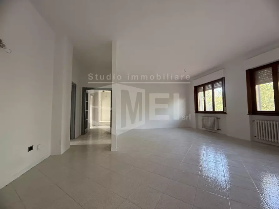 Immagine 17 di Appartamento in vendita  in Via Alessandro Volta a Cecina