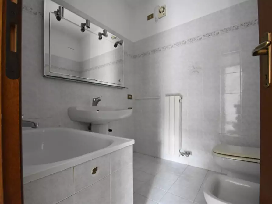 Immagine 16 di Appartamento in vendita  a Negrar di Valpolicella