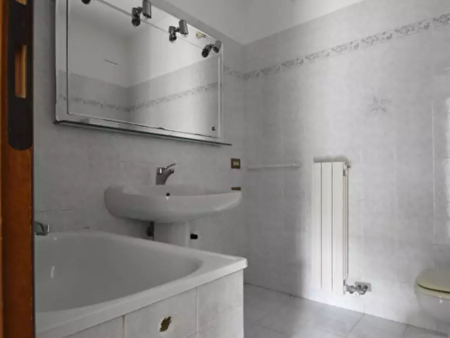 Immagine 17 di Appartamento in vendita  a Negrar di Valpolicella