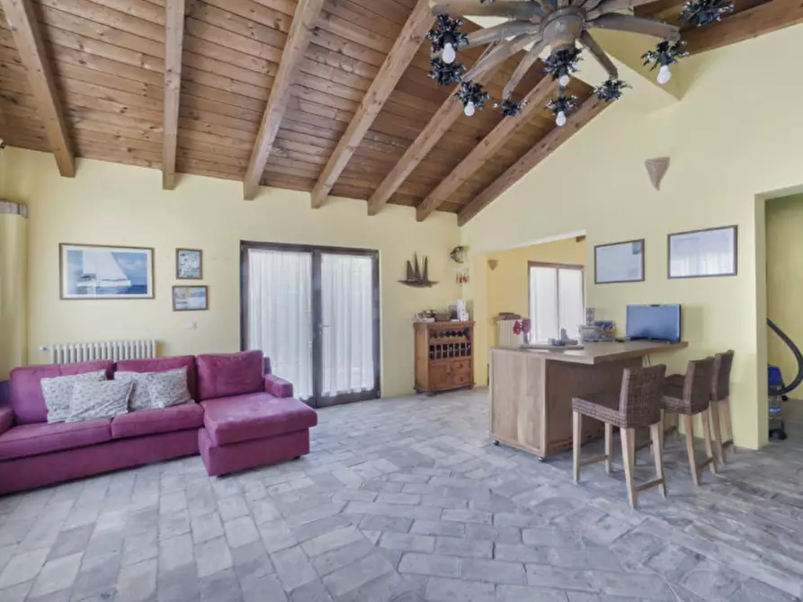 Immagine 50 di Villa in vendita  in C.da Villa Sibi a Moscufo