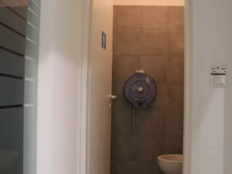 Immagine 8 di Negozio in vendita  in Meinhardstraße - Via Mainardo a Merano .Meran.