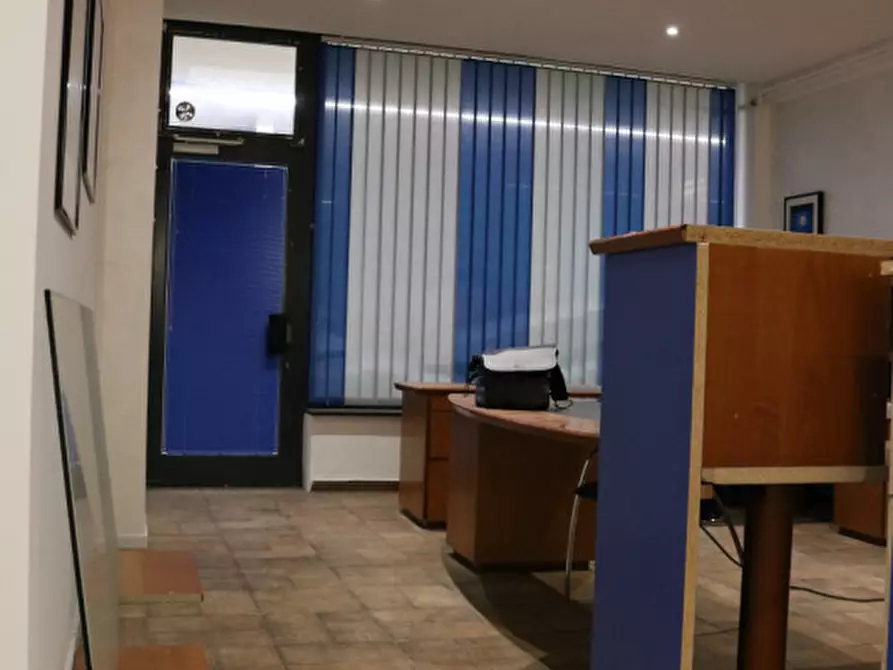 Immagine 13 di Negozio in vendita  in Meinhardstraße - Via Mainardo a Merano .Meran.