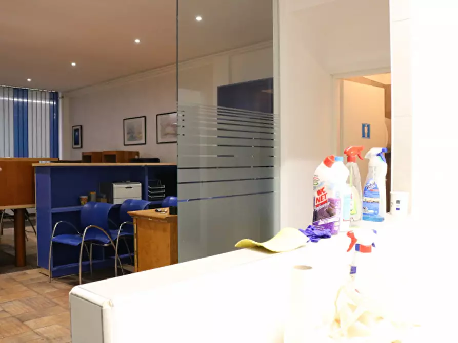 Immagine 16 di Negozio in vendita  in Meinhardstraße - Via Mainardo a Merano .Meran.