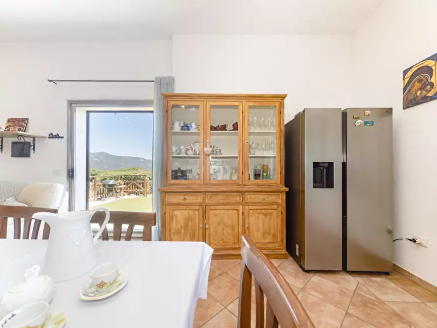 Immagine 10 di Villa in vendita  in Via Cugnana a Olbia