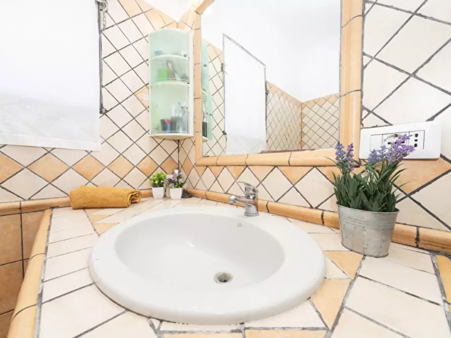 Immagine 26 di Villa in vendita  in Via Cugnana a Olbia