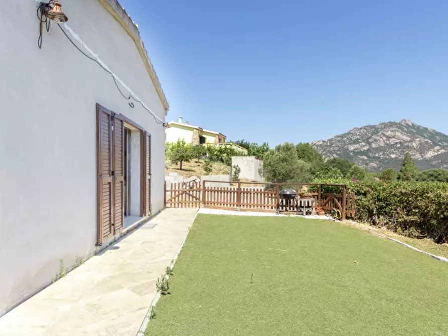 Immagine 33 di Villa in vendita  in Via Cugnana a Olbia