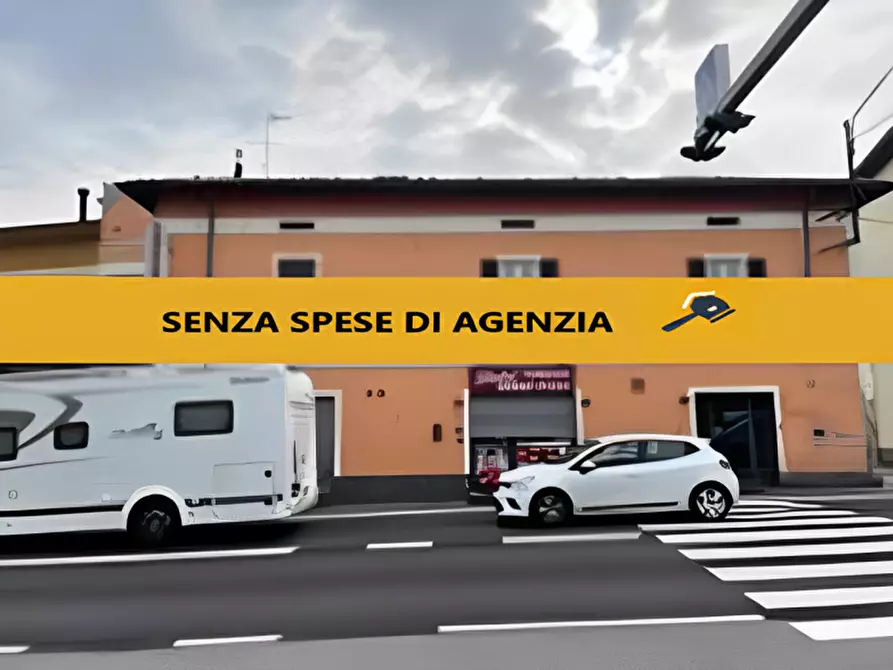 Immagine 1 di Attività commerciale in vendita  in Via Nazionale, 44 a Calco