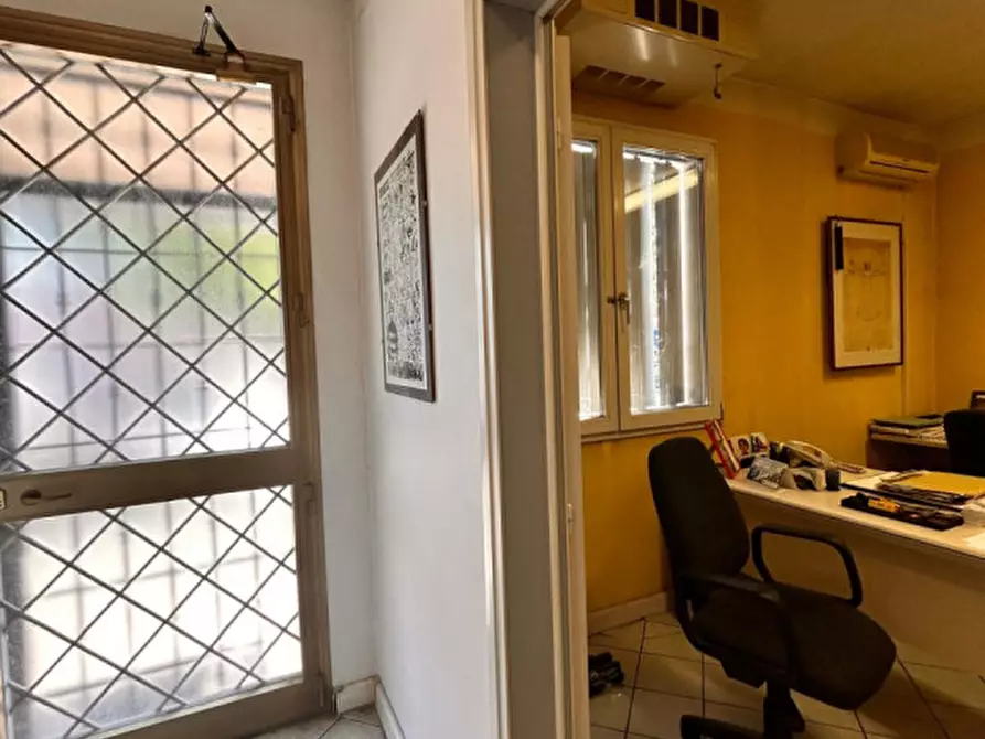 Immagine 10 di Capannone industriale in vendita  in via delfini 60 a Modena