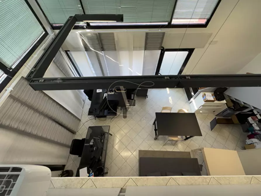 Immagine 15 di Negozio in vendita  in Via Tommaso Temanza a Padova