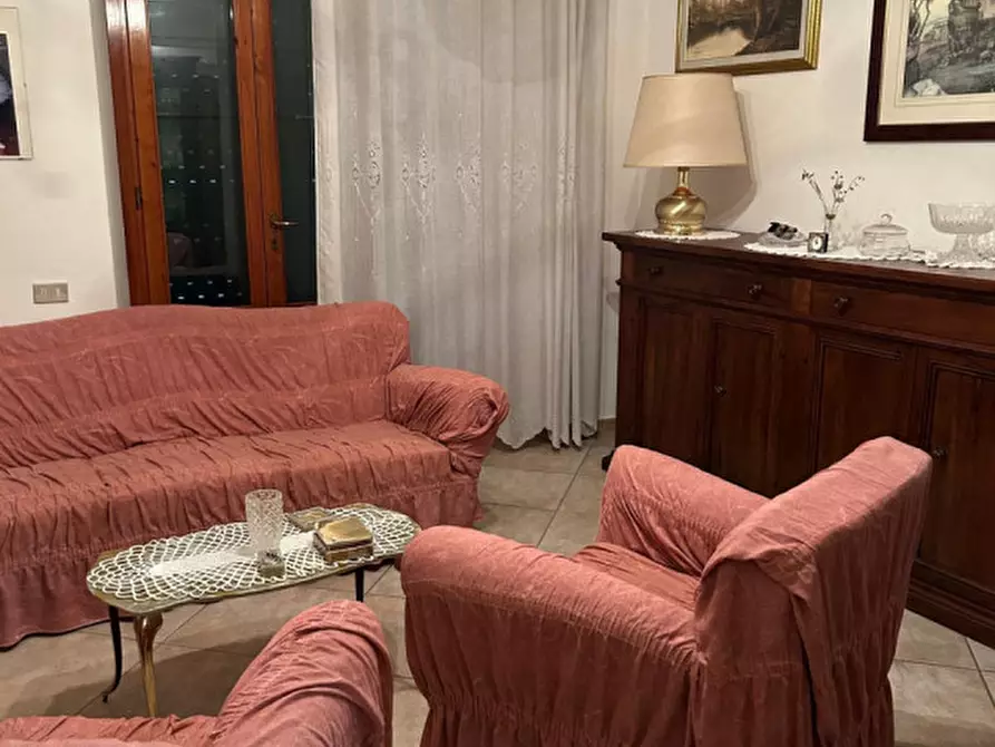 Immagine 17 di Casa indipendente in vendita  in VIA CASTROCANE a Lastra A Signa