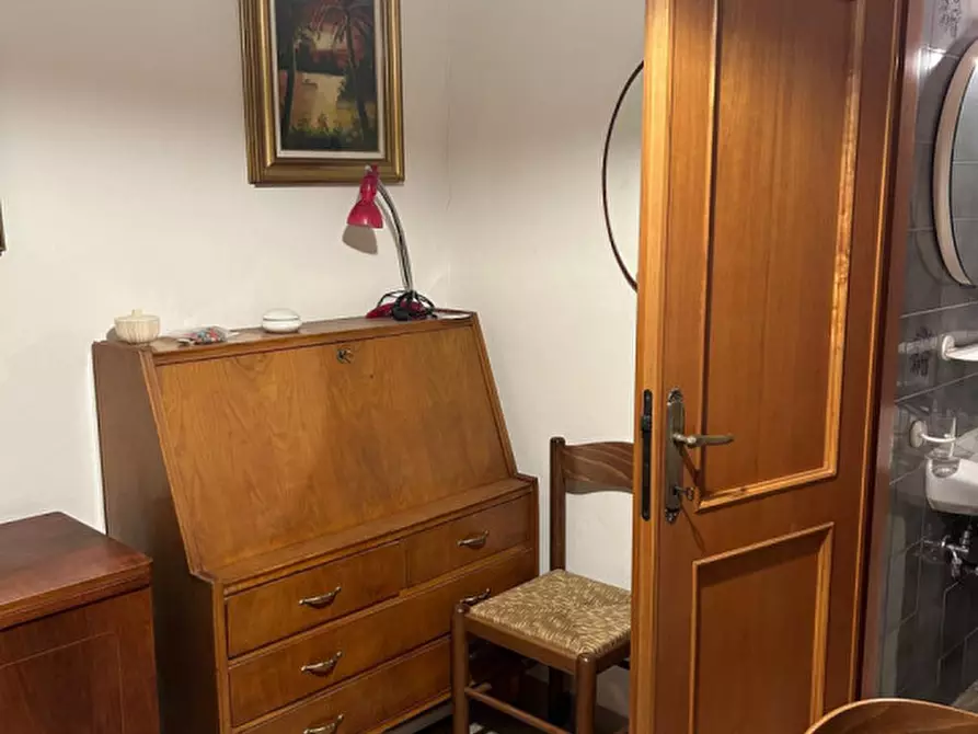 Immagine 20 di Casa indipendente in vendita  in VIA CASTROCANE a Lastra A Signa