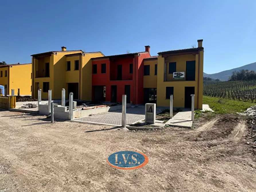 Immagine 2 di Villetta a schiera in vendita  in Piazza liberazione n. 50 a Vo