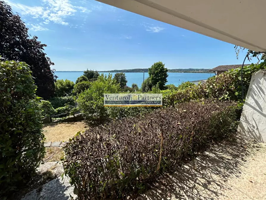 Immagine 7 di Casa bifamiliare in vendita  in Via Pergola a Padenghe Sul Garda