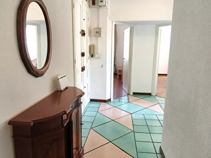 Immagine 11 di Appartamento in vendita  in Corso degli Inglesi a San Remo