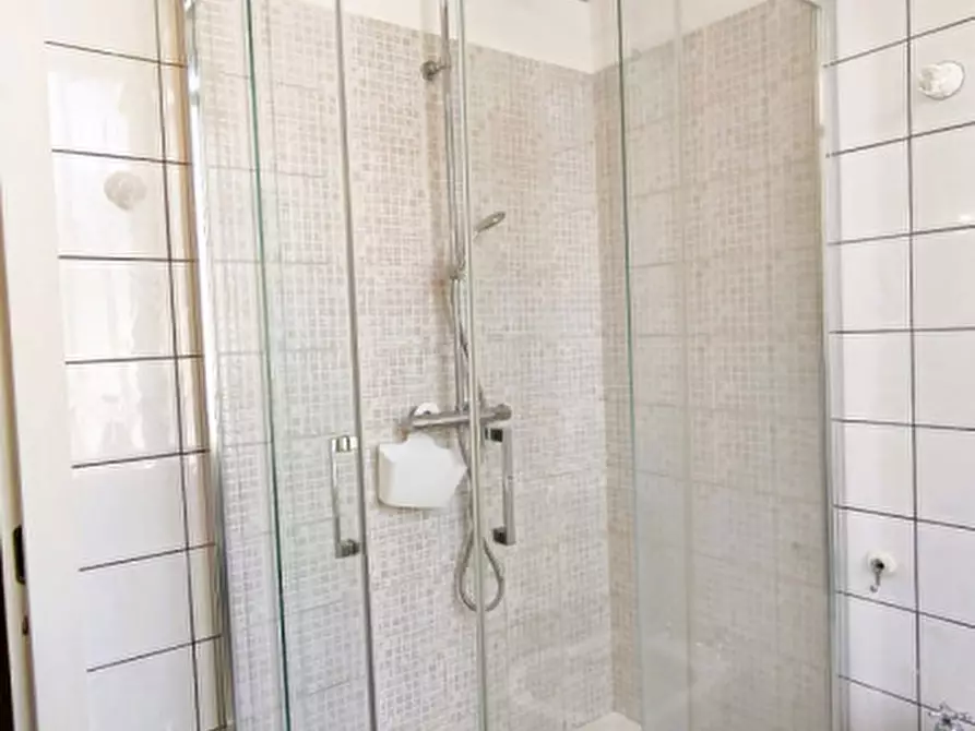 Immagine 20 di Appartamento in vendita  in Corso degli Inglesi a San Remo