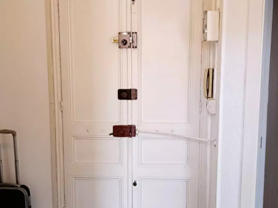 Immagine 22 di Appartamento in vendita  in Corso degli Inglesi a San Remo