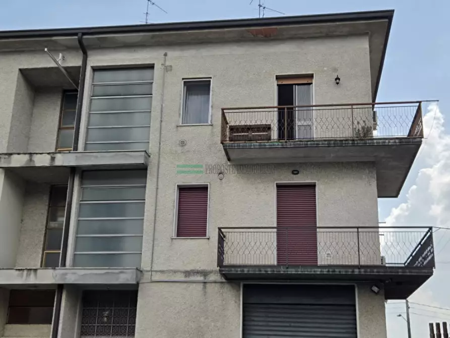 Immagine 33 di Appartamento in vendita  in Via Veneto a Ome