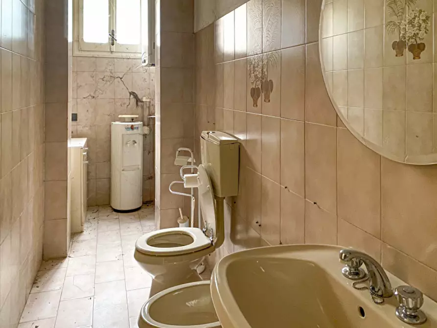 Immagine 9 di Ufficio in vendita  in Via Cesare Battisti a Mirandola