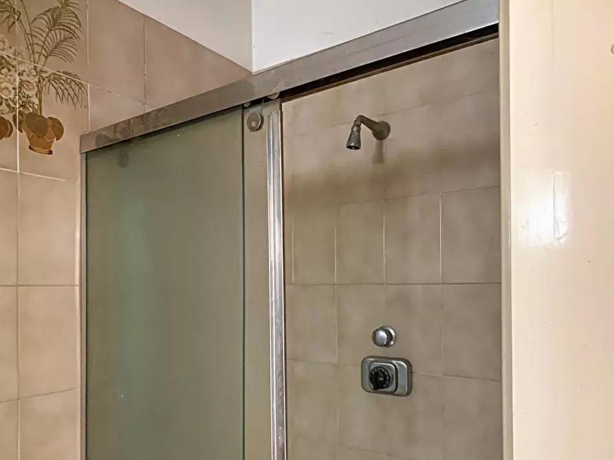 Immagine 10 di Ufficio in vendita  in Via Cesare Battisti a Mirandola