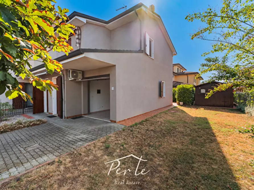 Immagine 1 di Villetta a schiera in vendita  in Via Andrea Mantegna 73 a Curtatone