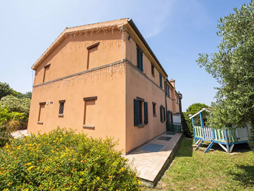 Immagine 21 di Bed & Breakfast in vendita  in Via Piani d'Aspio a Sirolo