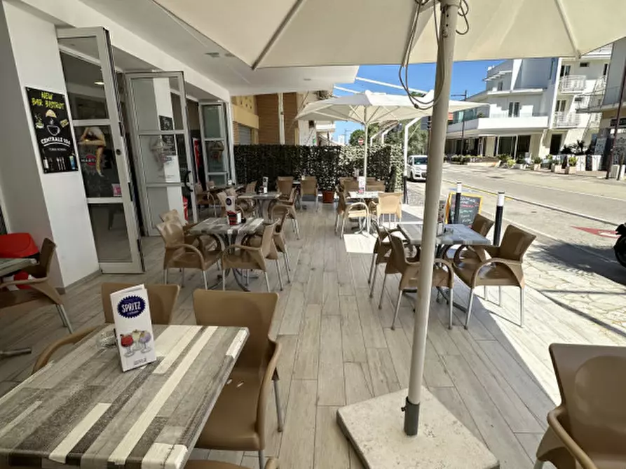 Immagine 4 di Attività commerciale in vendita  a Rimini