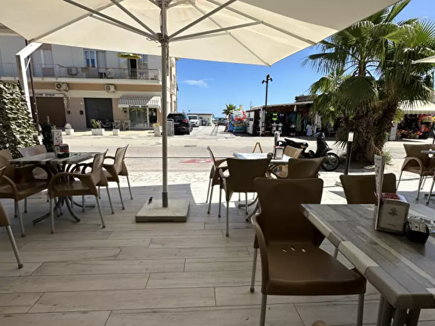 Immagine 6 di Attività commerciale in vendita  a Rimini