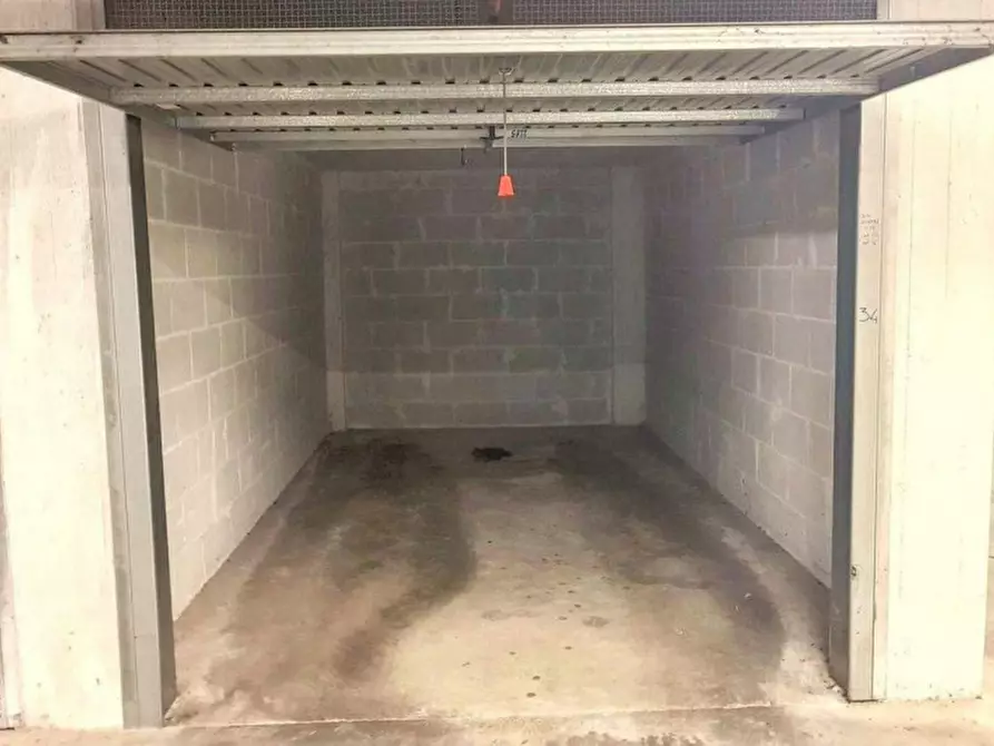 Immagine 1 di Posto auto in vendita  in Via Casilina, 00133 Roma RM, Italia a Roma