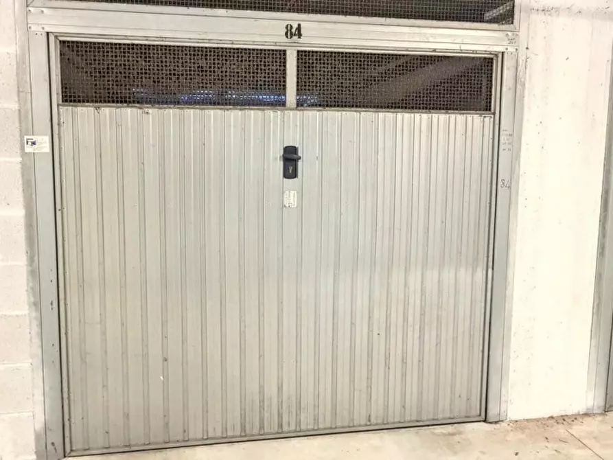 Immagine 1 di Posto auto in vendita  in Via Casilina, 00133 Roma RM, Italia a Roma